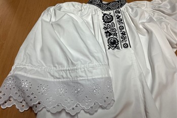 Dámské rukávce s Kyjovska 4000,-Kč